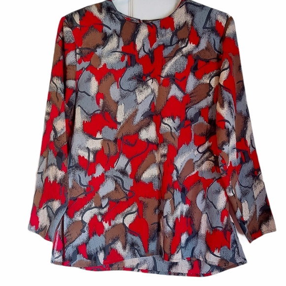 Blouse & Skirt Set - Picture 3 of 13